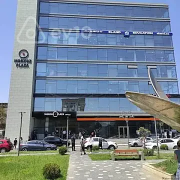 Kirayə verilir 35 otaqlı ofis 1200 m² — Bakı, Yasamal 35 otaq 1200.00 m²