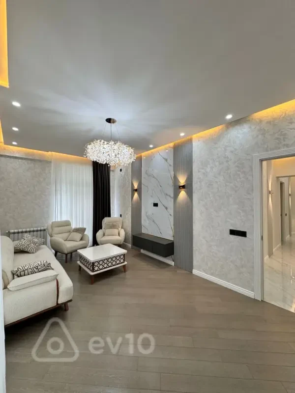 Satılır 3 otaqlı yeni tikili 100 m²