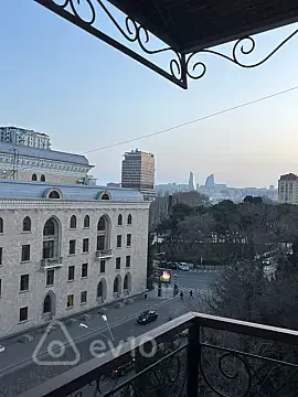 Satılır 3 otaqlı köhnə tikili 70 m² — Bakı, Nəsimi 3 otaq 70.00 m²