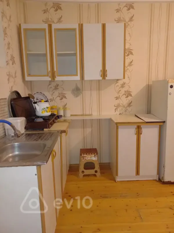 Kirayə verilir 1 otaqlı həyət evi 30 m²