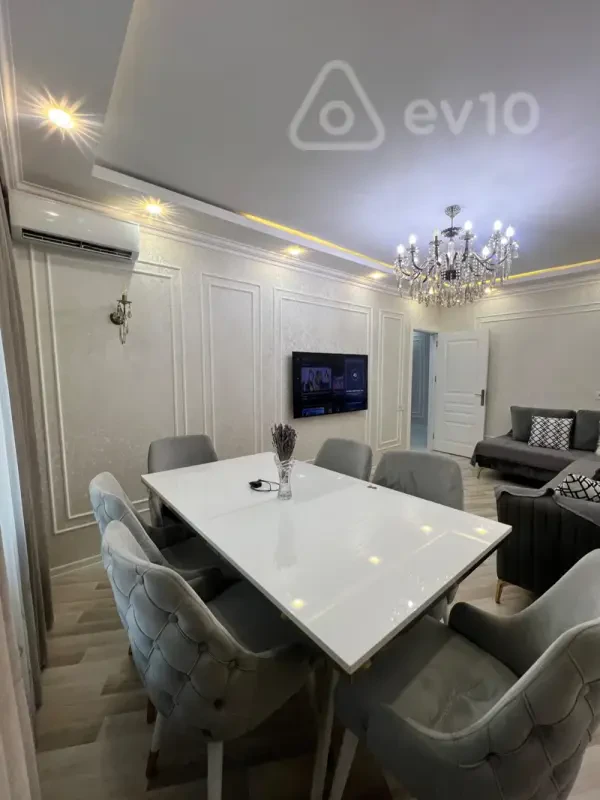 Satılır 3 otaqlı köhnə tikili 80 m²