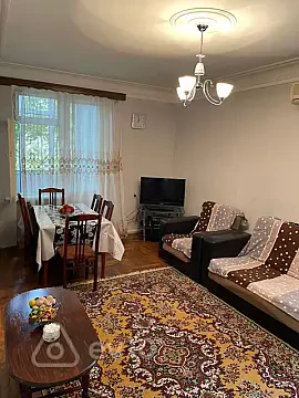 Kirayə verilir 3 otaqlı köhnə tikili 75 m² — Bakı, Nərimanov 3 otaq 75.00 m²