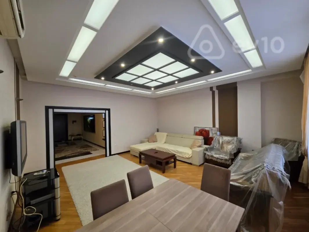 Kirayə verilir 3 otaqlı yeni tikili 145 m²