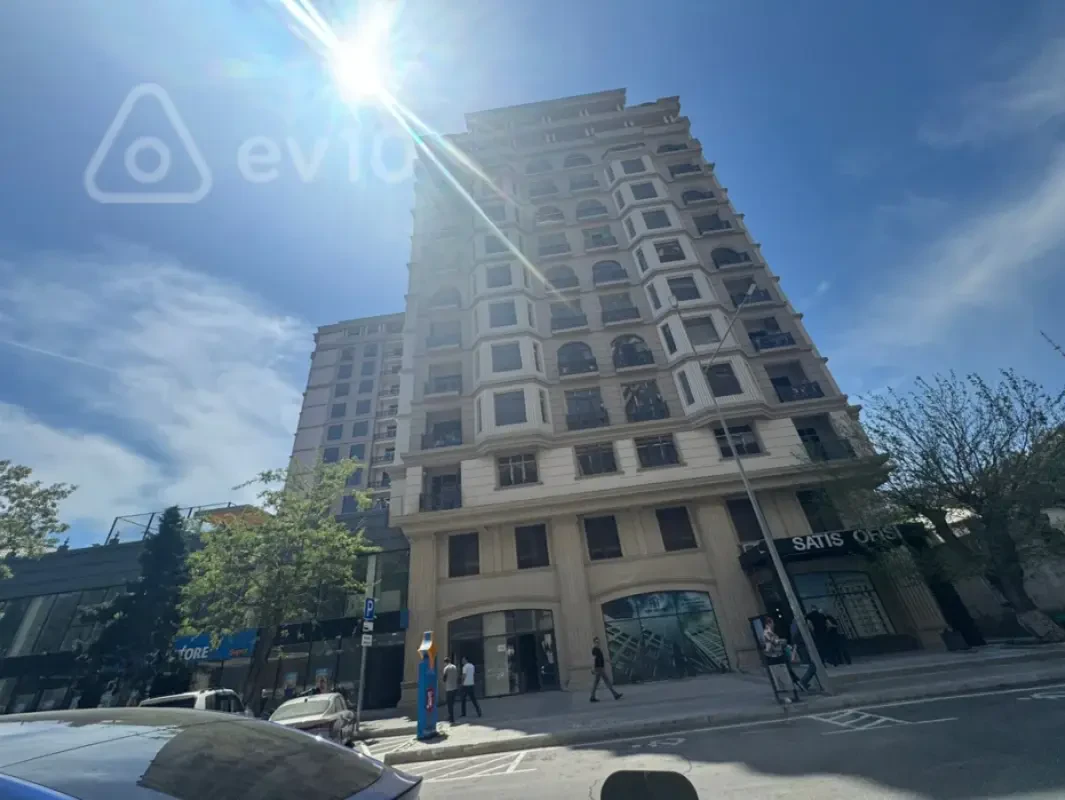 Satılır 2 otaqlı yeni tikili 100 m²