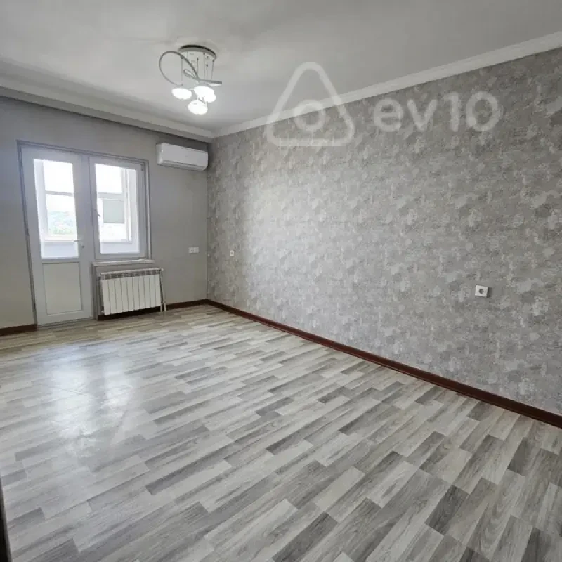 Satılır 3 otaqlı köhnə tikili 70 m²