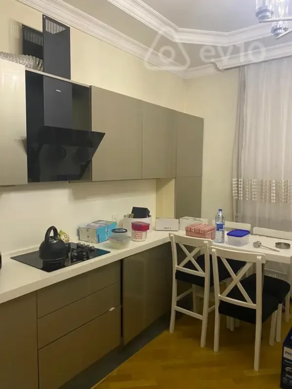 Kirayə verilir 4 otaqlı yeni tikili 110 m²