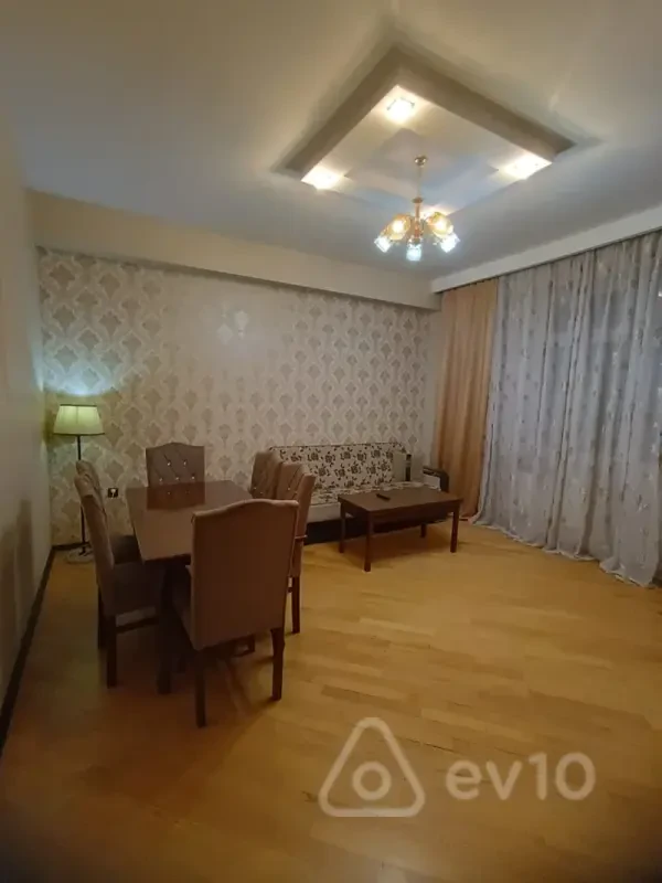 Kirayə verilir 3 otaqlı yeni tikili 75 m²
