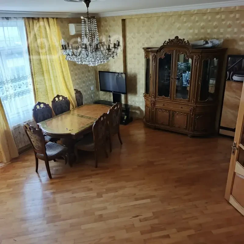 Kirayə verilir 2 otaqlı yeni tikili 70 m²