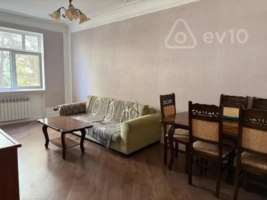 Kirayə verilir 3 otaqlı köhnə tikili 75 m²