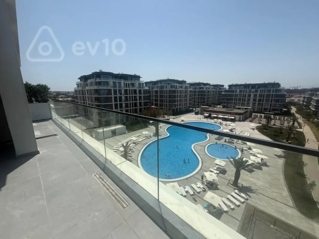 Kirayə verilir 3 otaqlı yeni tikili 145 m²