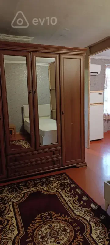 Kirayə verilir 2 otaqlı köhnə tikili 45 m²