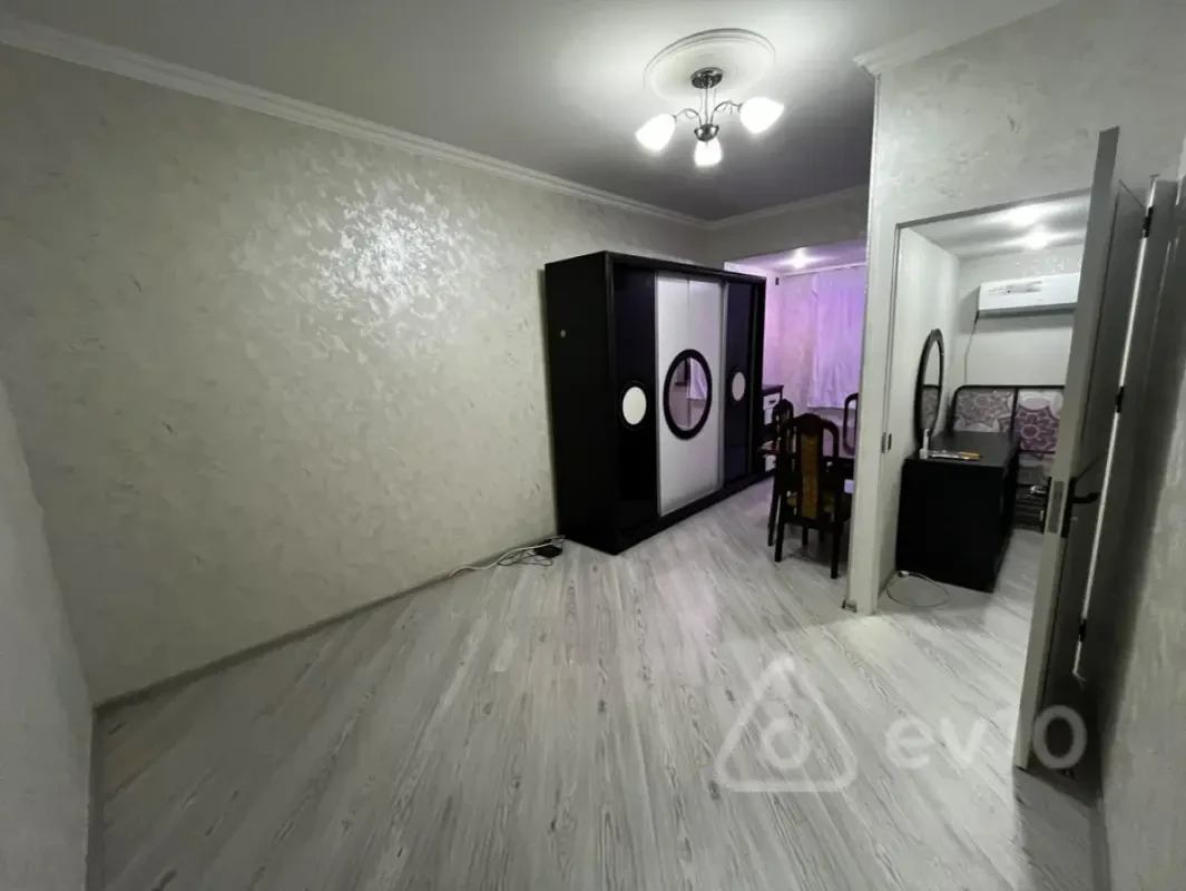 Kirayə verilir 2 otaqlı köhnə tikili 50 m²