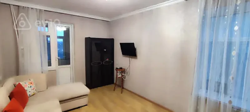 Kirayə verilir 3 otaqlı köhnə tikili 65 m² — Bakı, Nizami 3 otaq 65.00 m²