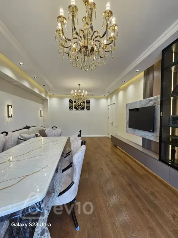 Satılır 4 otaqlı yeni tikili 125 m²