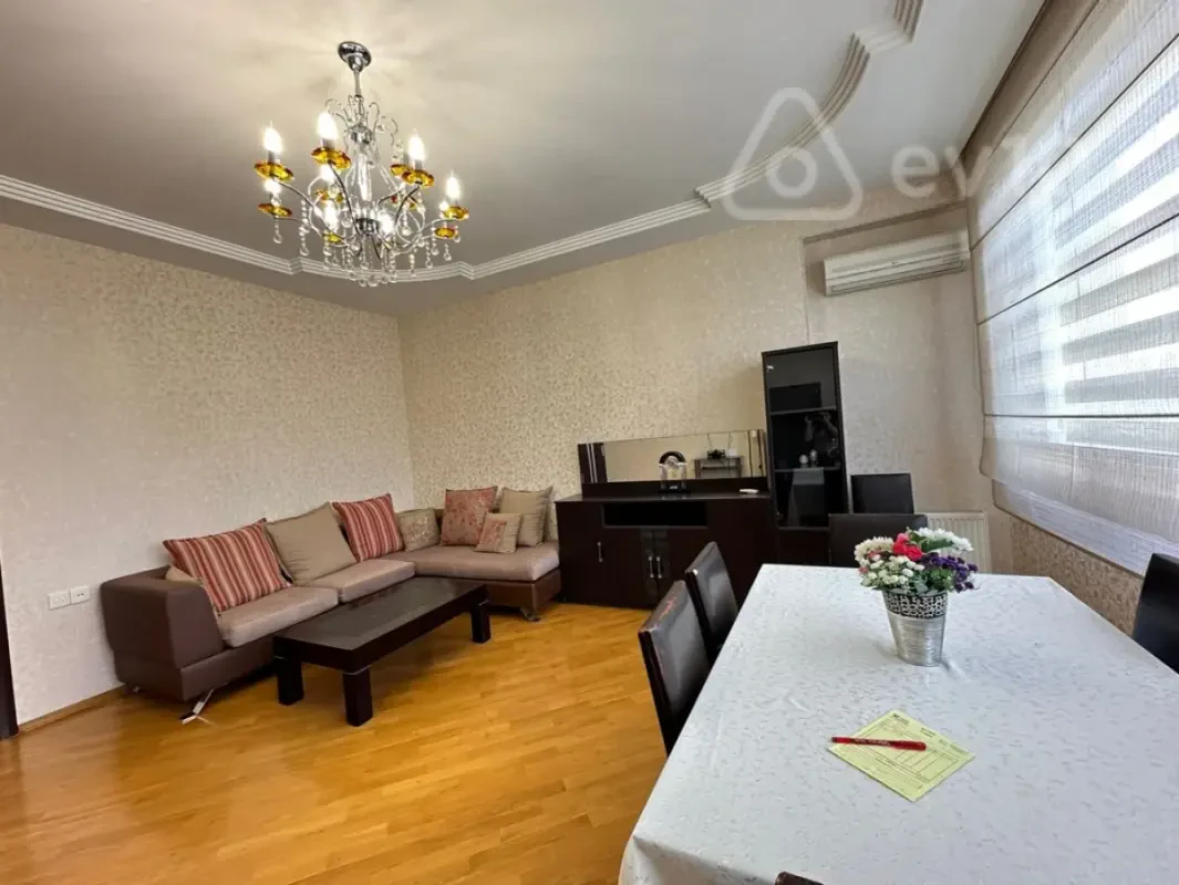 Kirayə verilir 3 otaqlı yeni tikili 110 m²