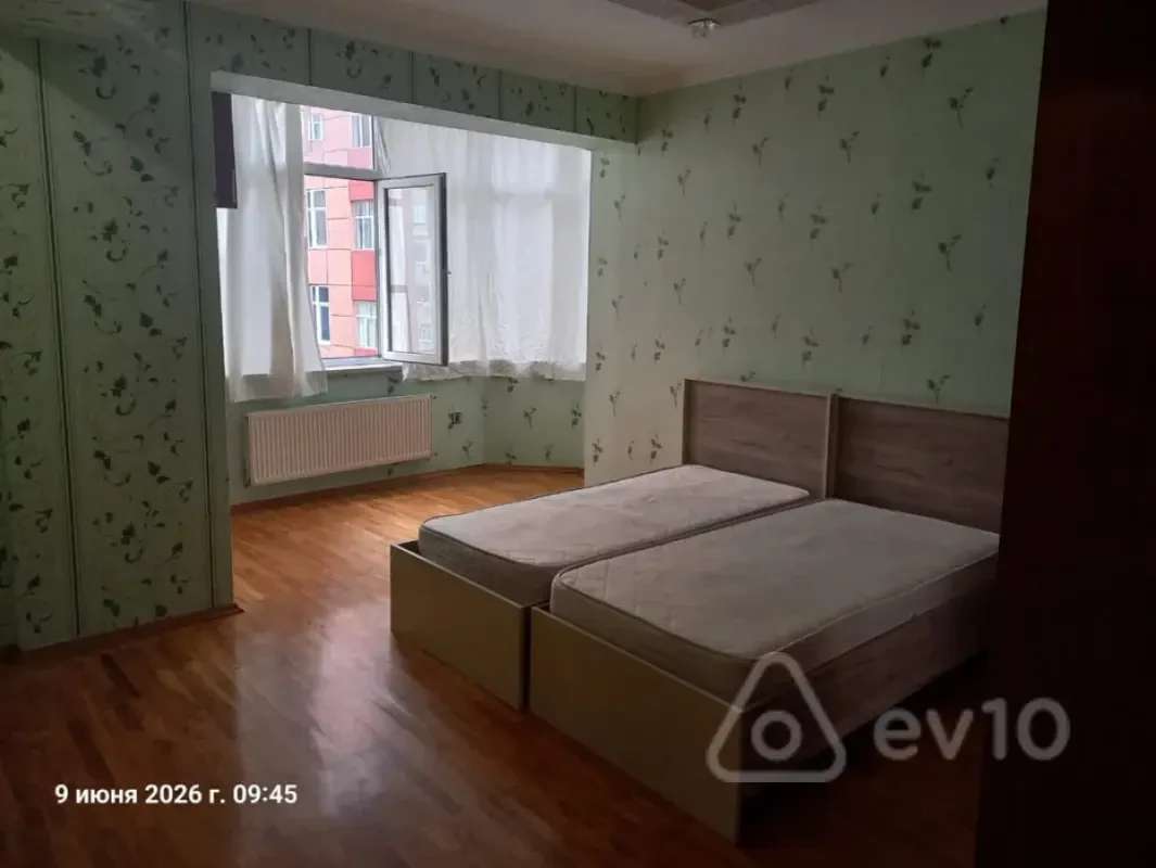 Kirayə verilir 3 otaqlı yeni tikili 120 m²