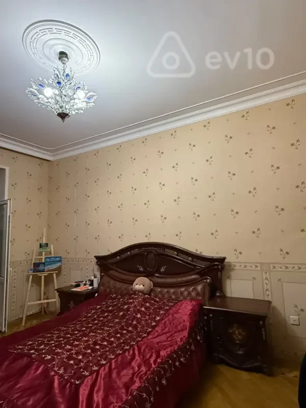 Kirayə verilir 3 otaqlı köhnə tikili 90 m²