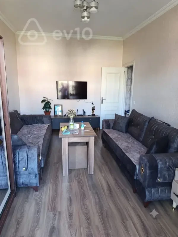 Satılır 1 otaqlı köhnə tikili 35 m²
