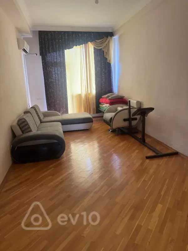 Kirayə verilir 3 otaqlı yeni tikili 110 m²