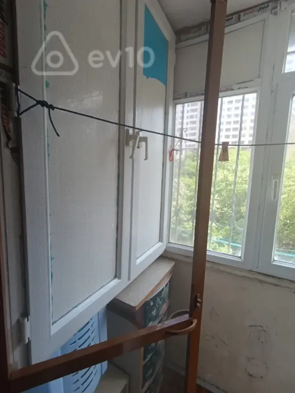 Kirayə verilir 3 otaqlı köhnə tikili 80 m²