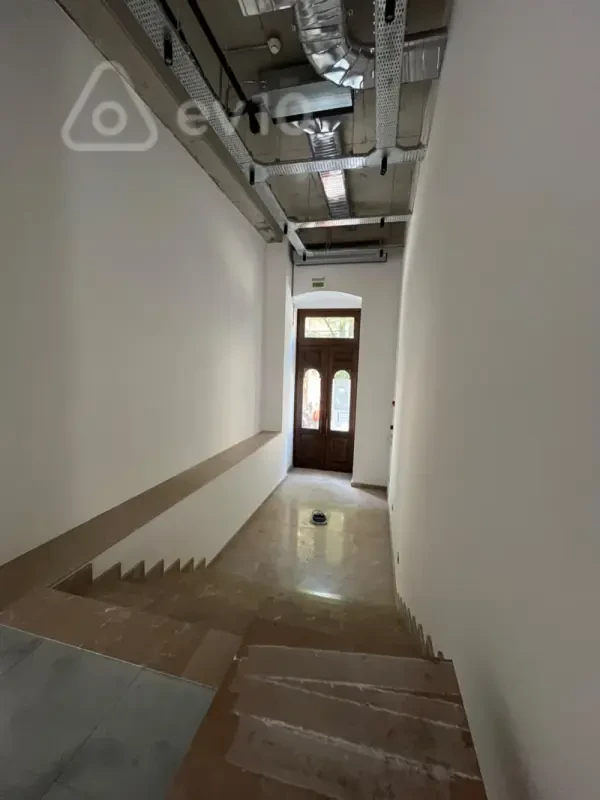 Kirayə verilir mənzil 155 m²