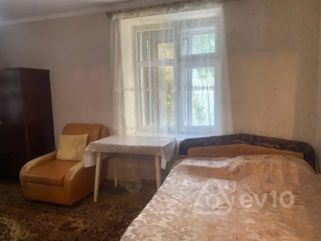 Kirayə verilir 1 otaqlı köhnə tikili 40 m²
