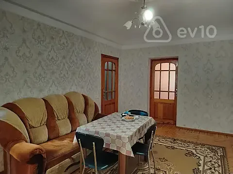 Kirayə verilir 3 otaqlı köhnə tikili 50 m² — Bakı, Nizami 3 otaq 50.00 m²