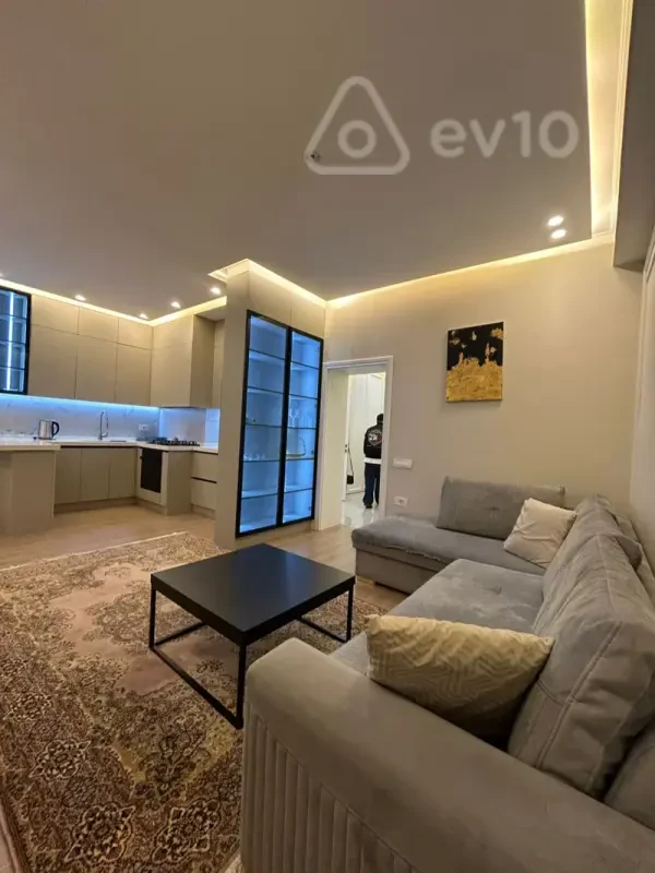 Kirayə verilir 2 otaqlı yeni tikili 70 m²