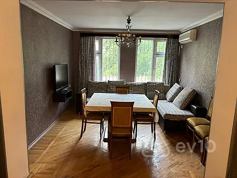Satılır 3 otaqlı köhnə tikili 93 m² — Bakı, Nərimanov 3 otaq 93.00 m²