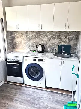 Kirayə verilir 1 otaqlı köhnə tikili 42 m² — Bakı, Nizami 1 otaq 42.00 m²