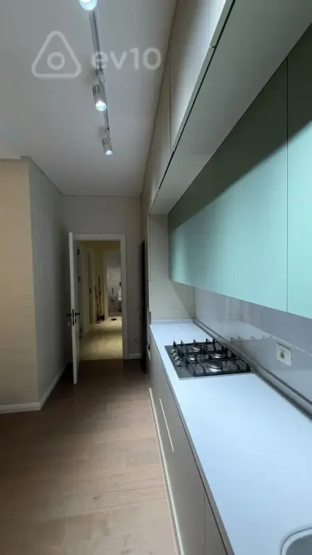 Kirayə verilir 2 otaqlı yeni tikili 70 m²