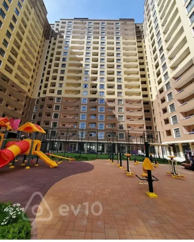 Kirayə verilir 2 otaqlı yeni tikili 80 m²