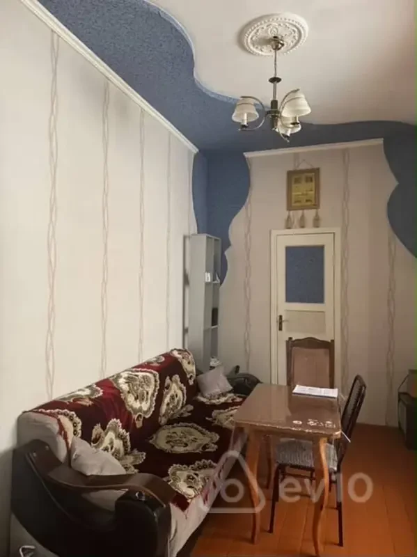 Kirayə verilir 3 otaqlı köhnə tikili 70 m²