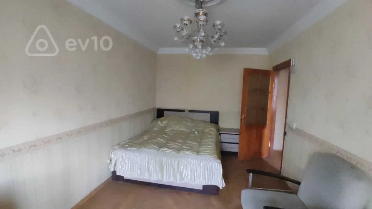 Satılır 1 otaqlı köhnə tikili 36 m²
