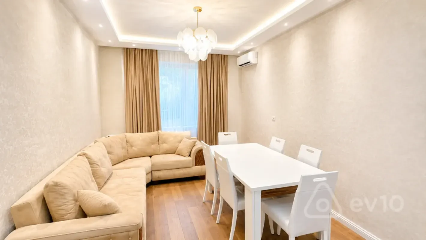 Kirayə verilir 3 otaqlı yeni tikili 80 m²