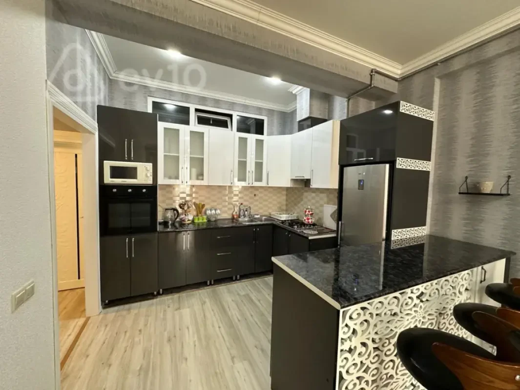 Kirayə verilir 3 otaqlı yeni tikili 100 m²