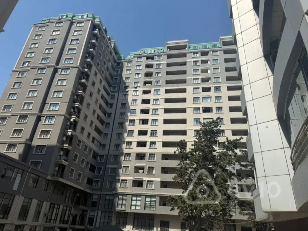 Satılır 7 otaqlı yeni tikili 350 m²