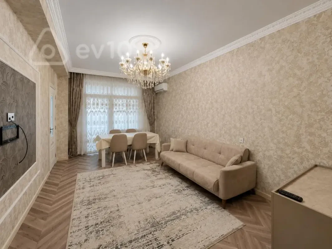 Kirayə verilir 2 otaqlı yeni tikili 75 m²