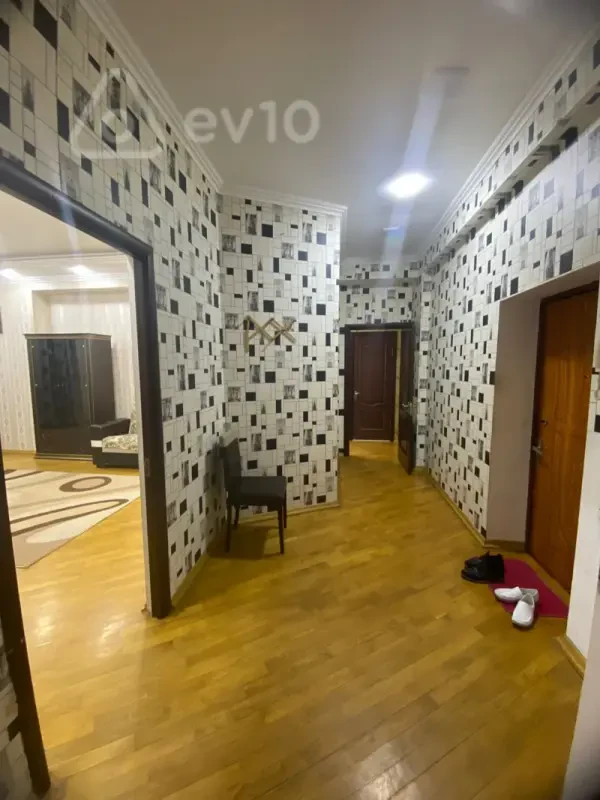 Kirayə verilir 2 otaqlı yeni tikili 70 m²