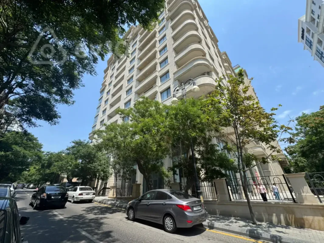 Satılır 2 otaqlı yeni tikili 97 m²