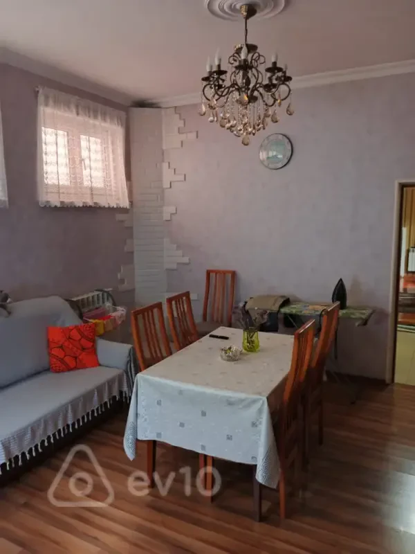 Satılır 4 otaqlı həyət evi 96 m²