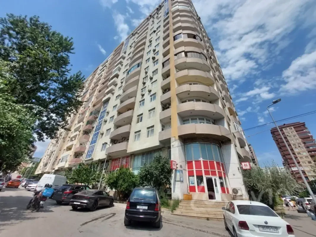 Satılır 3 otaqlı yeni tikili 100 m²