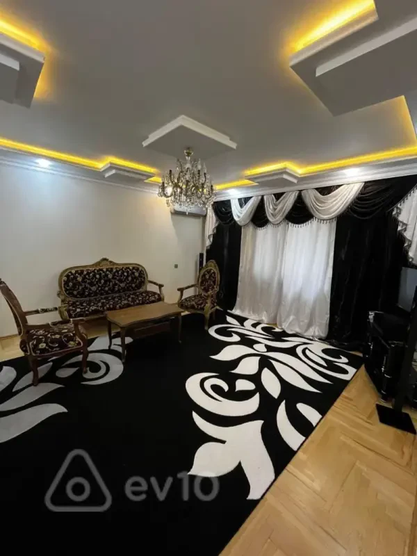 Kirayə verilir 3 otaqlı köhnə tikili 102 m²