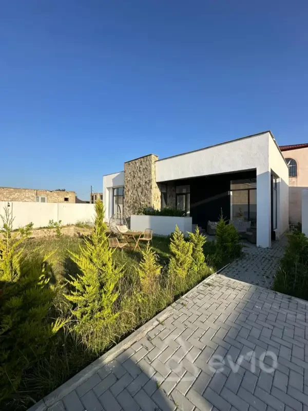 Satılır 4 otaqlı həyət evi 120 m²