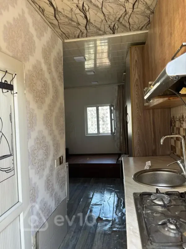 Satılır 1 otaqlı həyət evi 15 m²