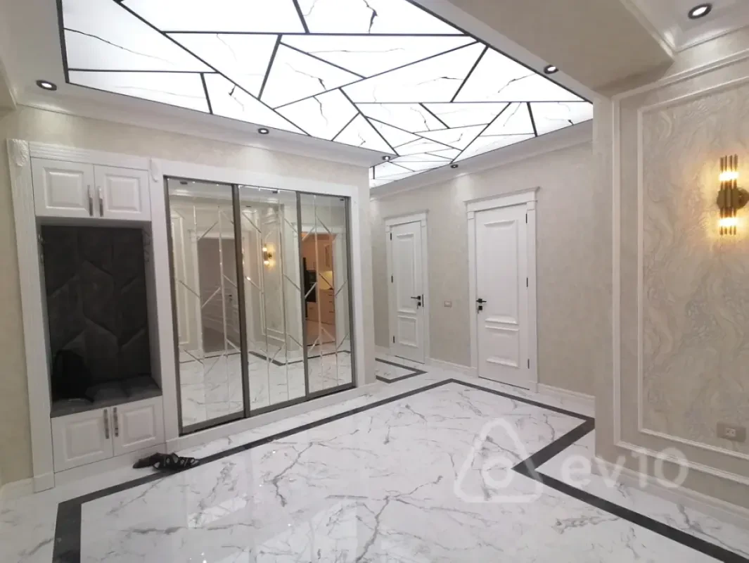 Satılır 3 otaqlı yeni tikili 136 m²