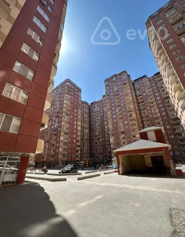 Satılır 3 otaqlı yeni tikili 132 m²