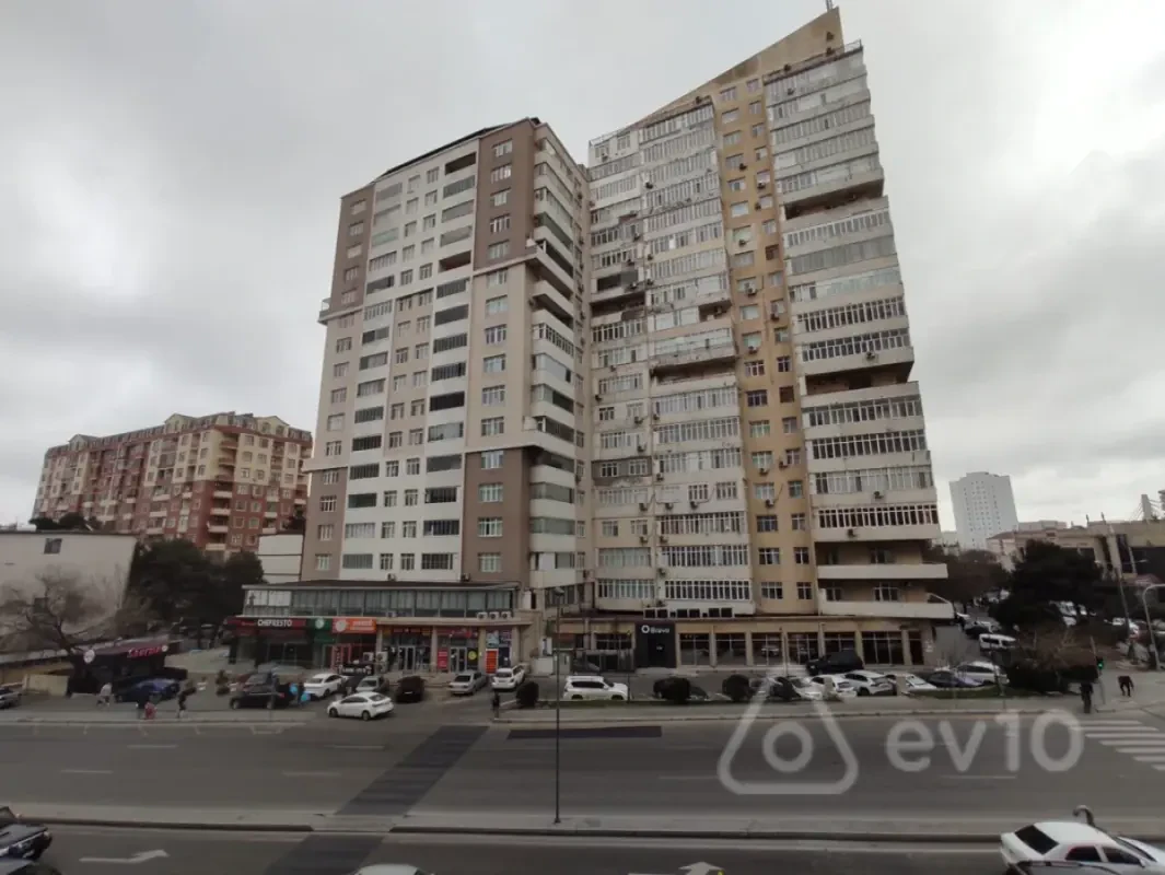 Satılır 2 otaqlı yeni tikili 65 m²