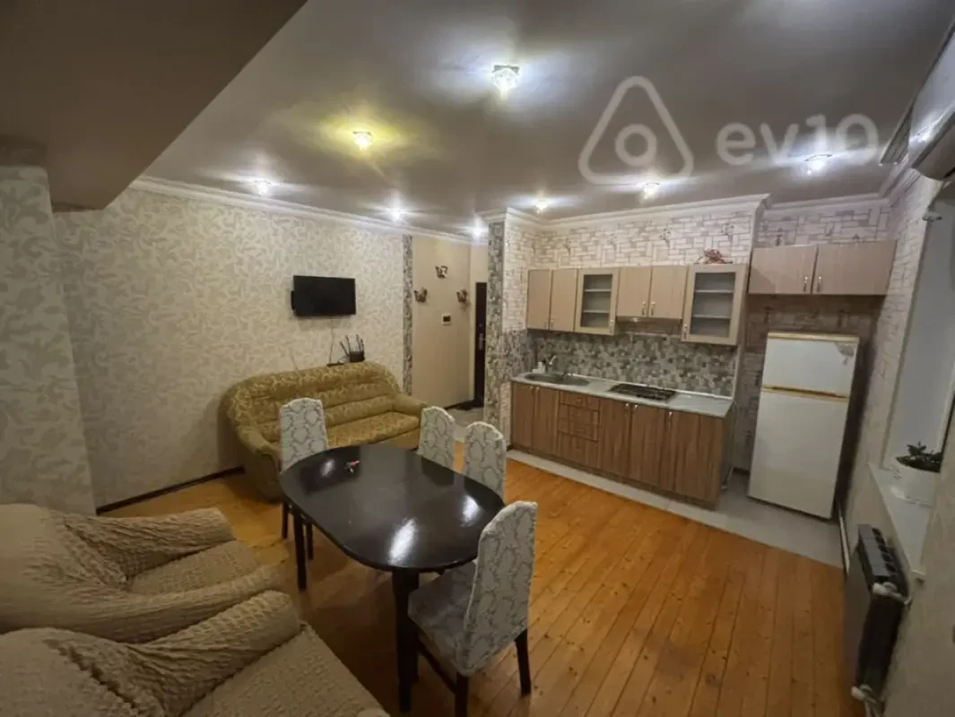 Kirayə verilir 3 otaqlı yeni tikili 67 m²
