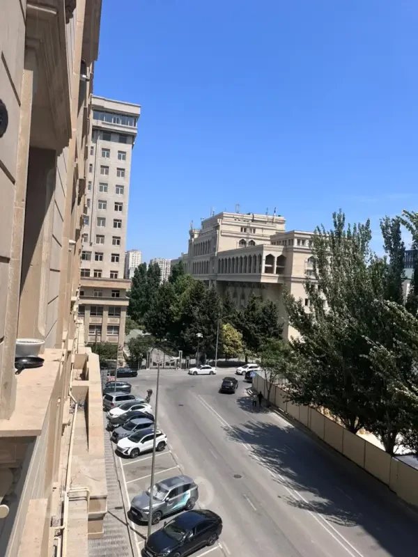 Kirayə verilir 2 otaqlı yeni tikili 60 m²
